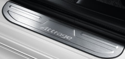 attrage