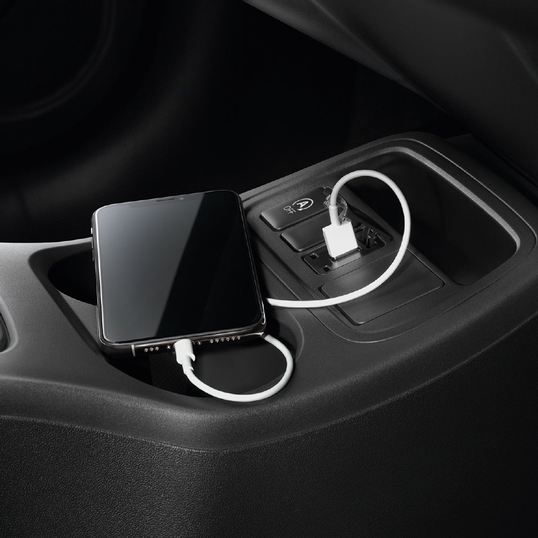 USB PORT IN THE FRONT CENTER CONSOLE