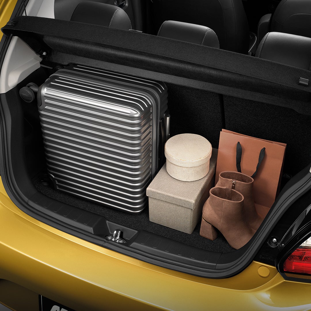 RETRACTABLE CARGO COVER