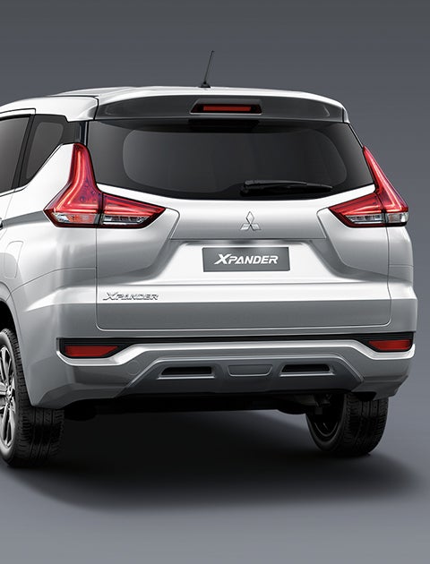 REAR BUMPER WITH REFLECTORS