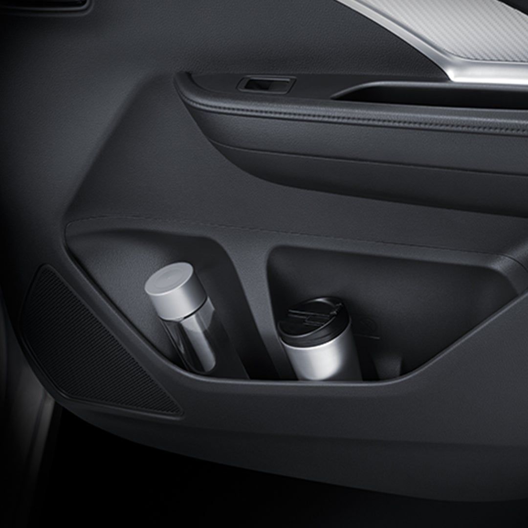 REAR DOORS POCKET WITH BOTTLE HOLDER